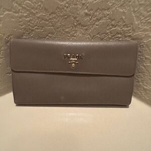 Prada Continental Long Wallet Gray Saffiano Leather Gold Hardware Folding Travel